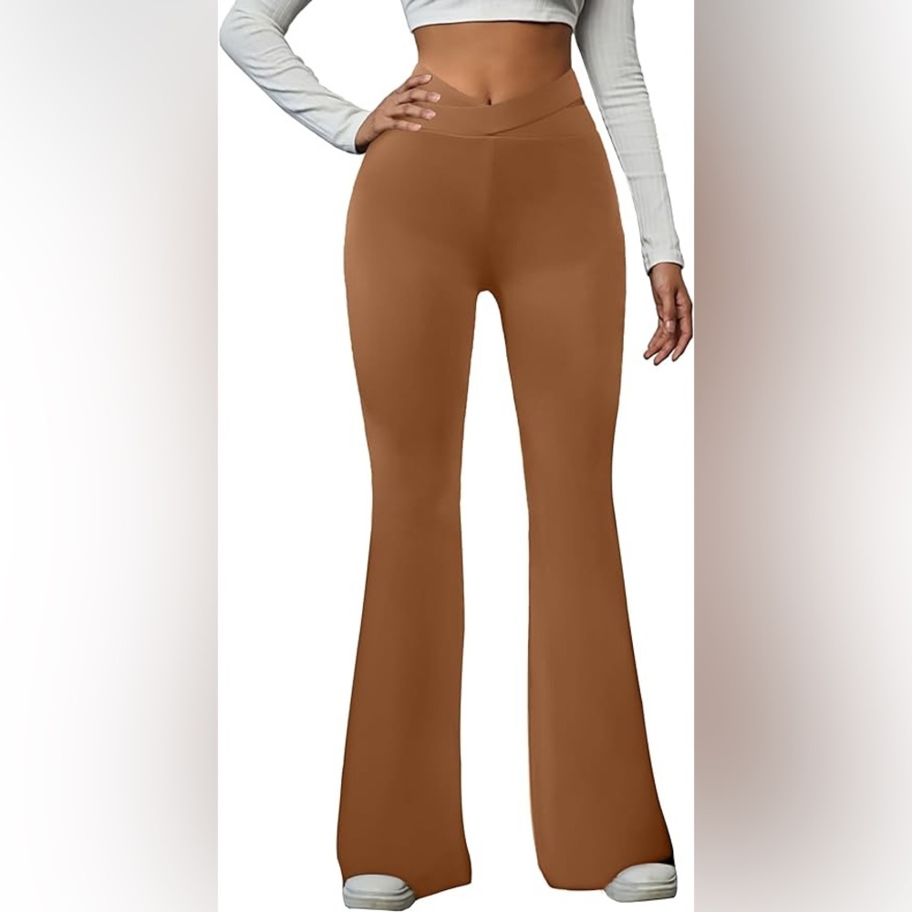 NEW - Athleisure Leggings: Comfy & Stylish Activewear, Caramel, Size: Medium